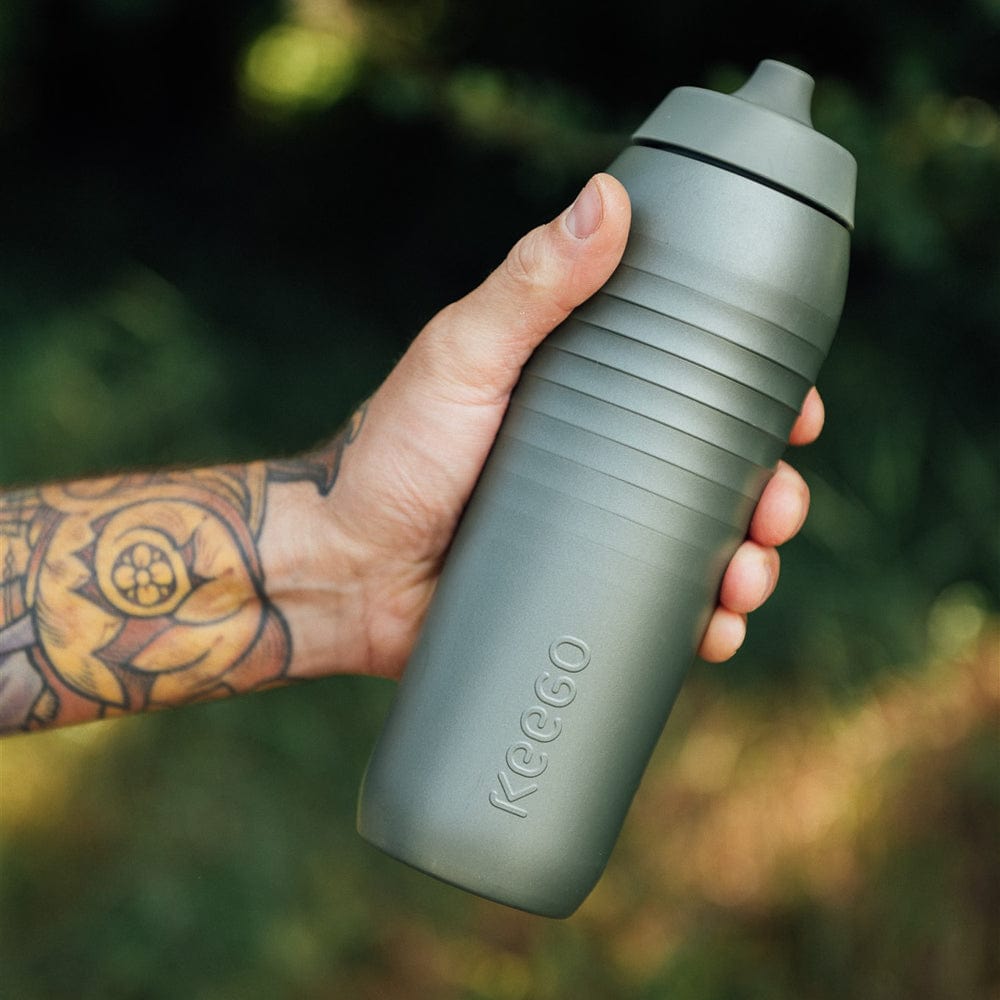 keego-trinkflasche-titan-0-75-l-gravel-green-squeezable image 4